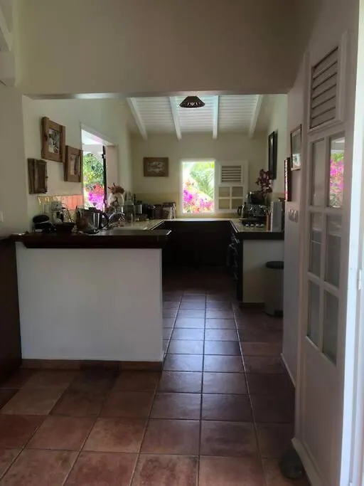Villa Mille Et Une Fleurs Proche Plages Le Moule