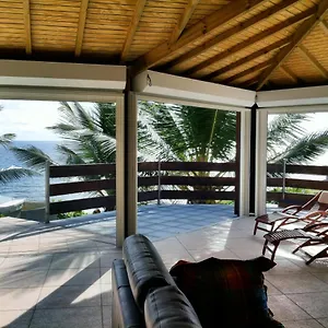 Wild Paradise: Vue Mer Piscine à Débordement Villa